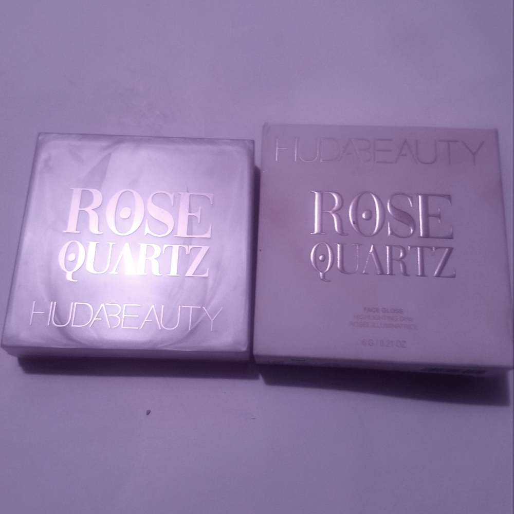 Huda Beauty Rose Quartz highlighting dew